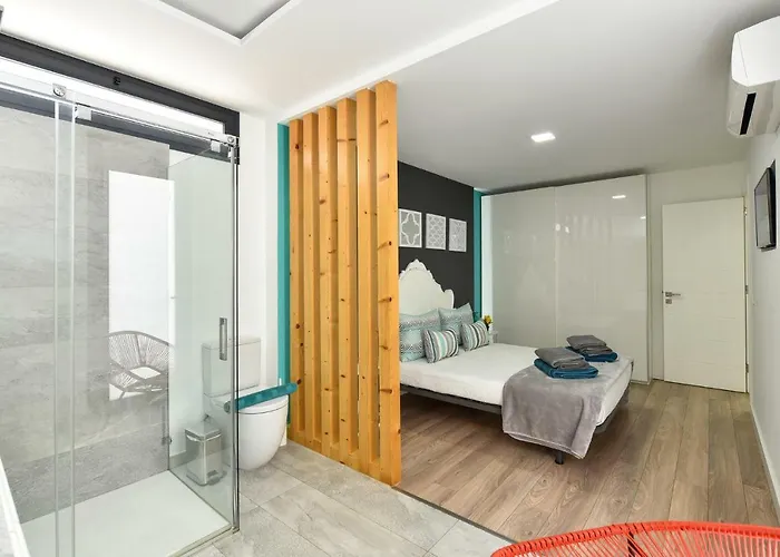 Cozy For 6 In Gd04 By Villagrancanaria *