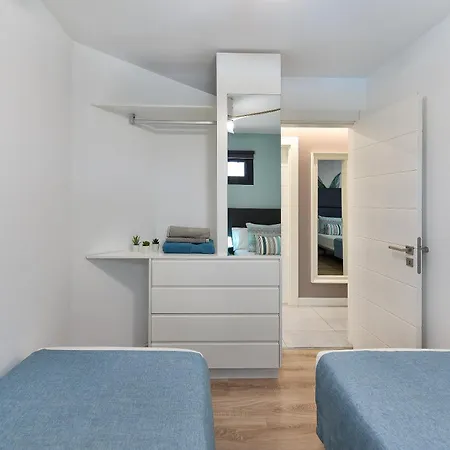 Cozy For 6 In Gd04 By Villagrancanaria