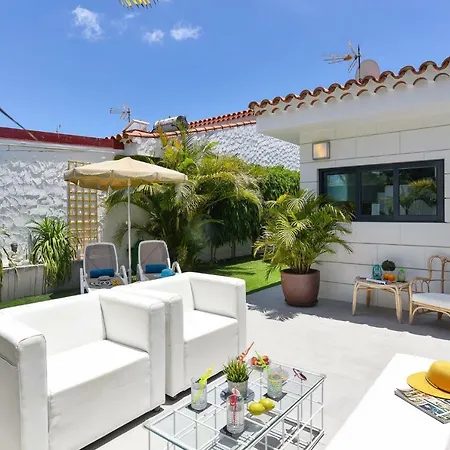 Cozy For 6 In Gd04 By Villagrancanaria *
