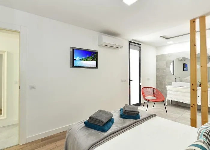 Cozy For 6 In Gd04 By Villagrancanaria Playa del Inglés