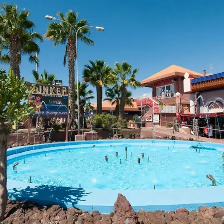 Cozy For 6 In Gd04 By Villagrancanaria