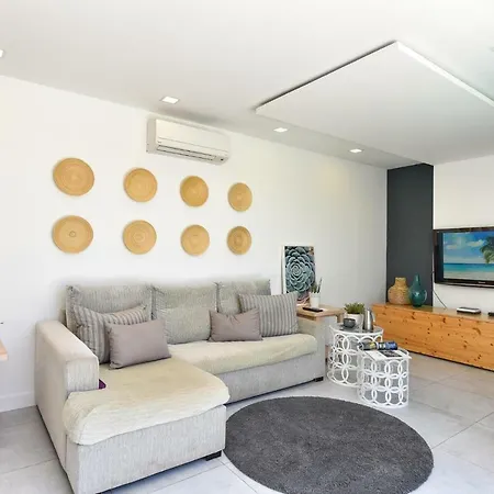 Cozy For 6 In Gd04 By Villagrancanaria